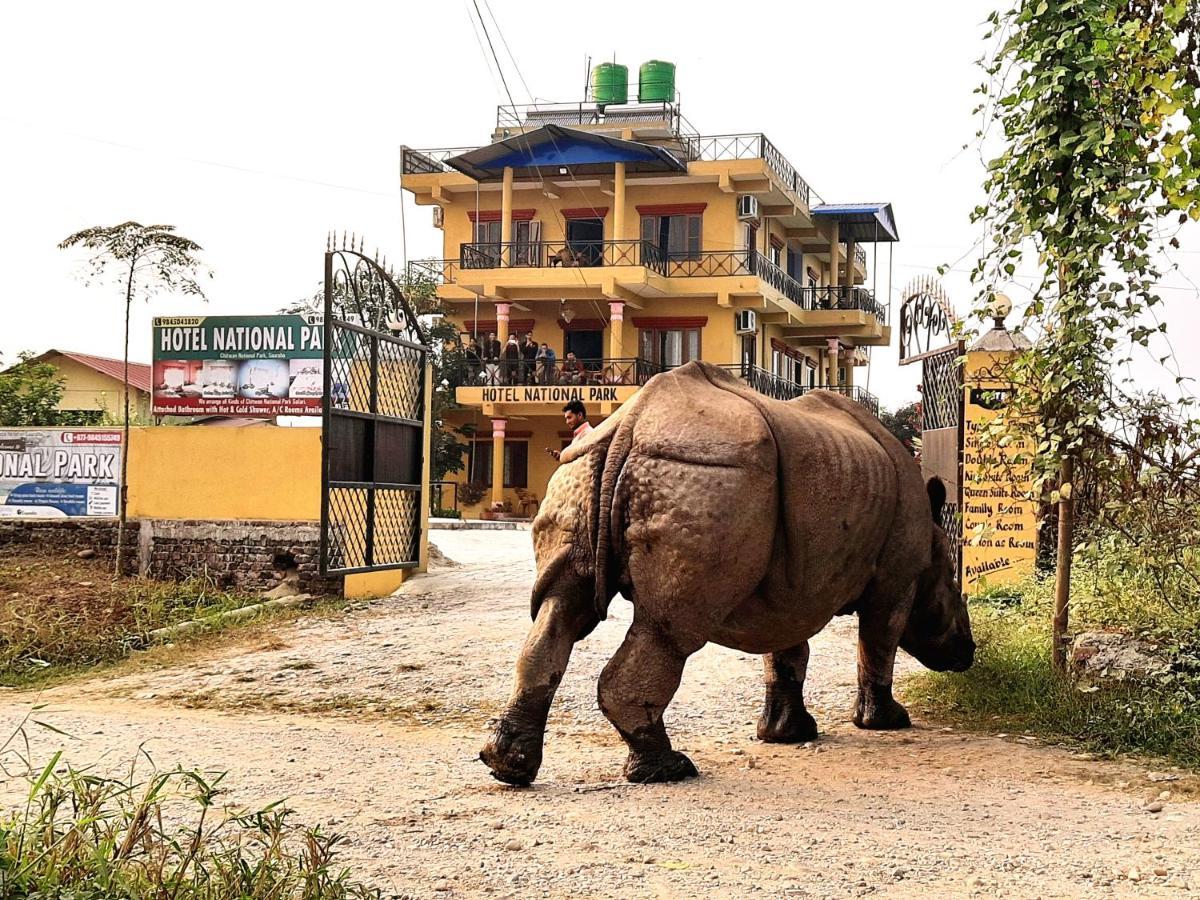 Hotel National Park Sauraha- Homely Stay And Peaceful Location With Jungle Safari Arrangements Kültér fotó