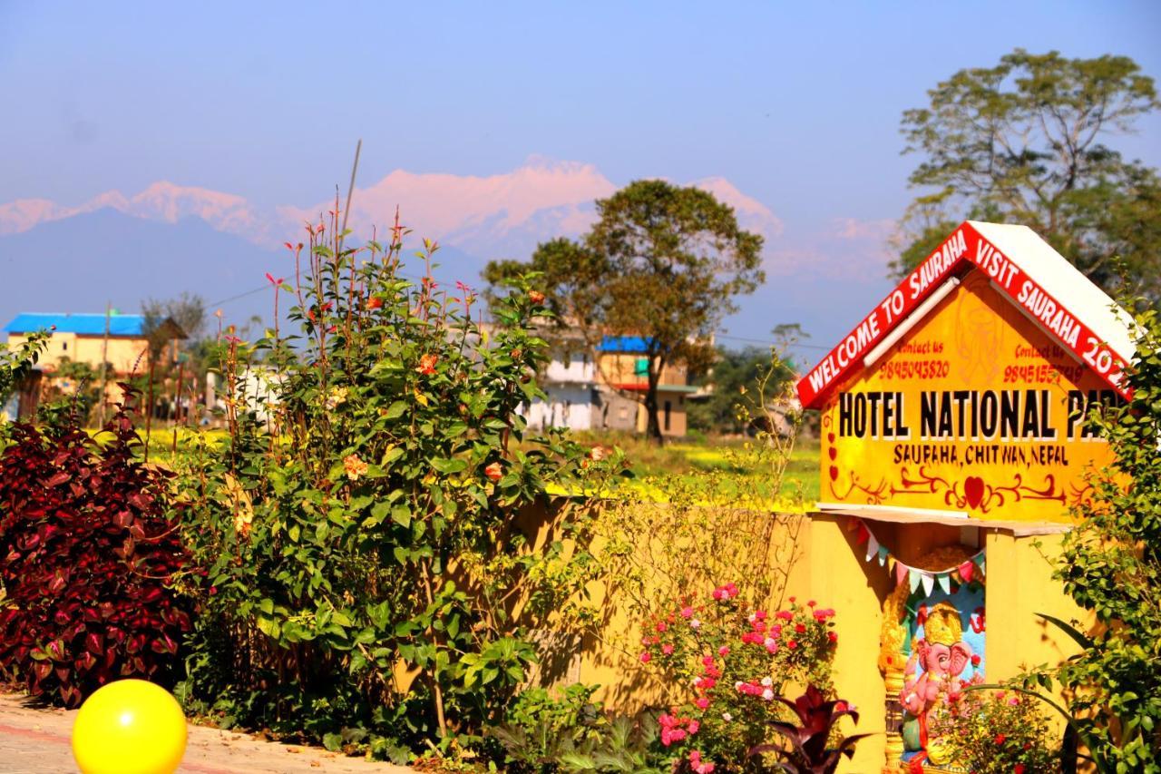 Hotel National Park Sauraha- Homely Stay And Peaceful Location With Jungle Safari Arrangements Kültér fotó