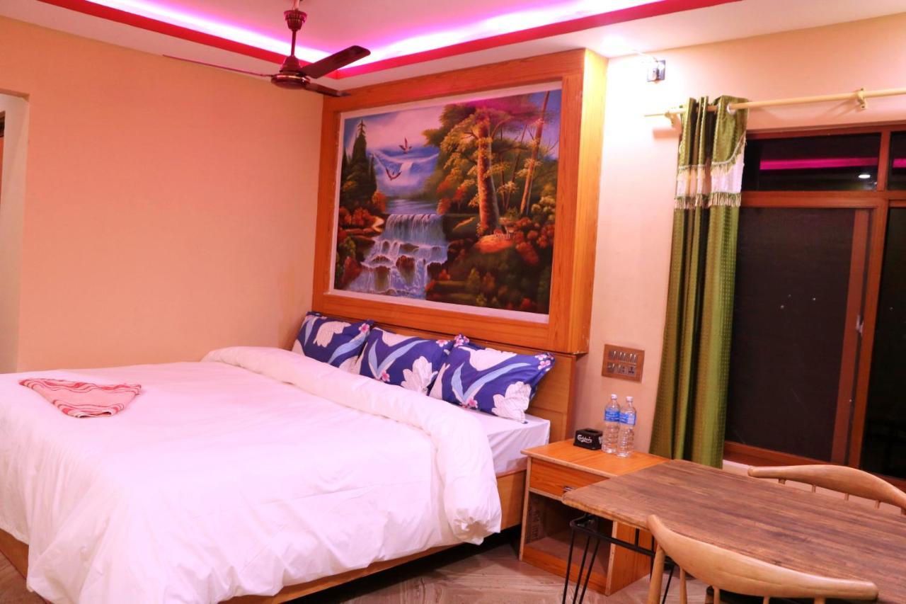 Hotel National Park Sauraha- Homely Stay And Peaceful Location With Jungle Safari Arrangements Kültér fotó