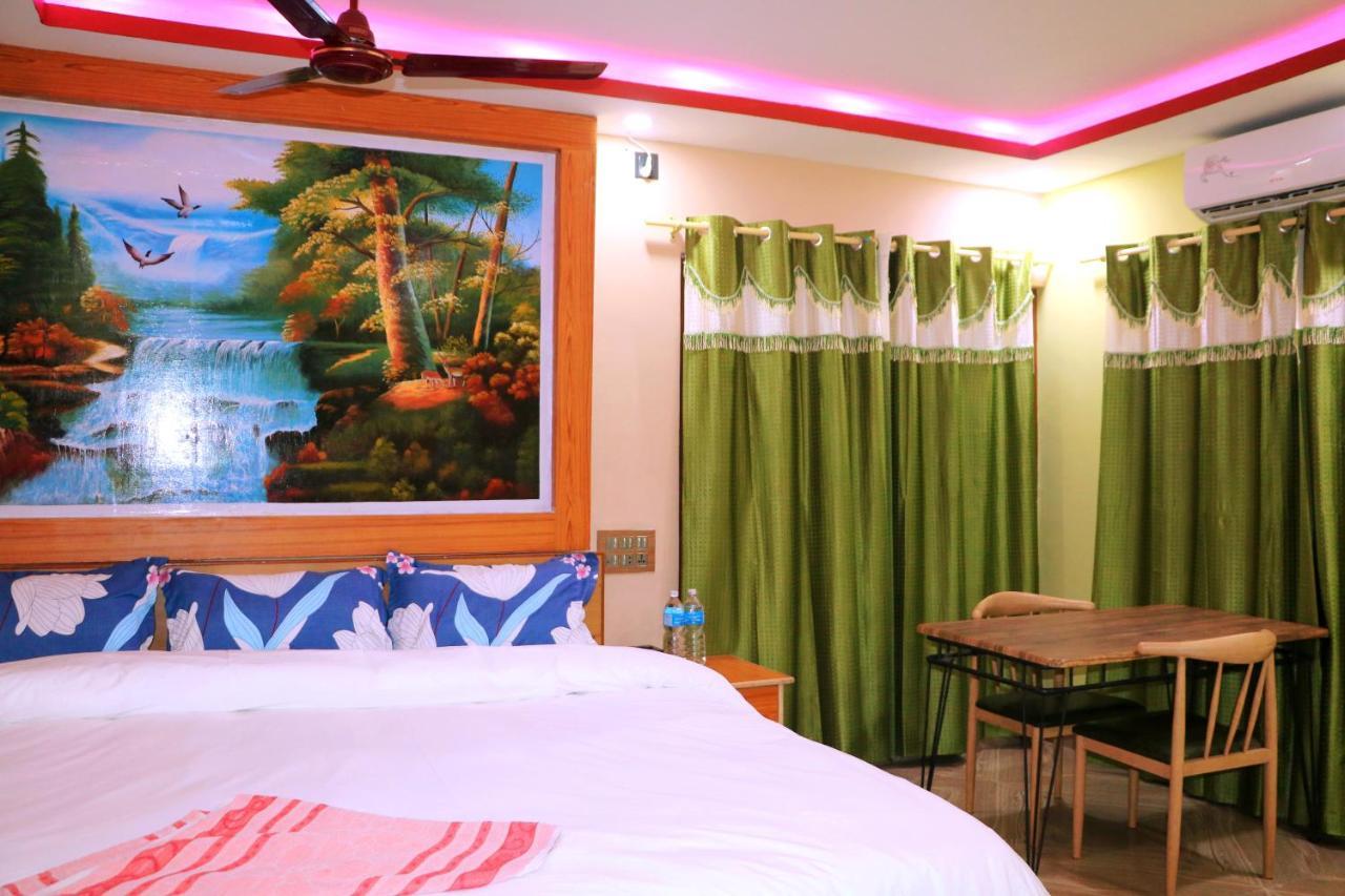 Hotel National Park Sauraha- Homely Stay And Peaceful Location With Jungle Safari Arrangements Kültér fotó