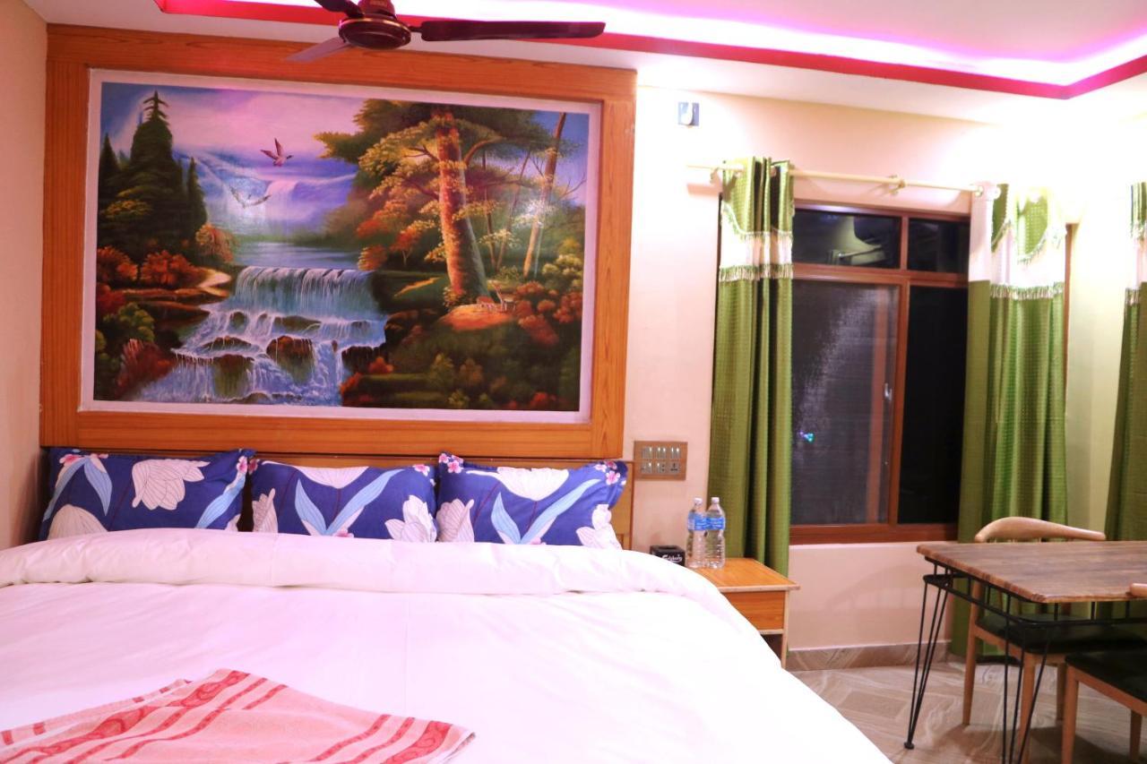 Hotel National Park Sauraha- Homely Stay And Peaceful Location With Jungle Safari Arrangements Kültér fotó