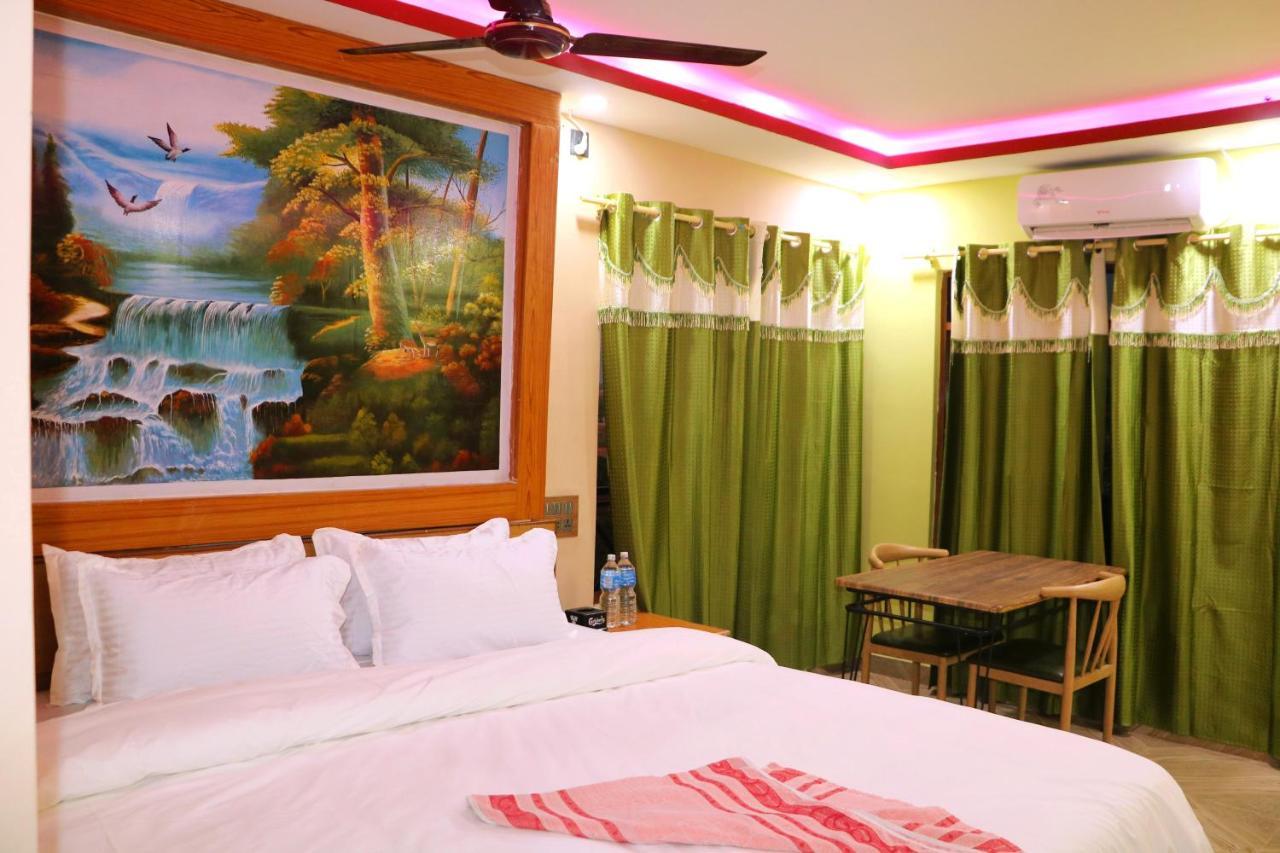 Hotel National Park Sauraha- Homely Stay And Peaceful Location With Jungle Safari Arrangements Kültér fotó