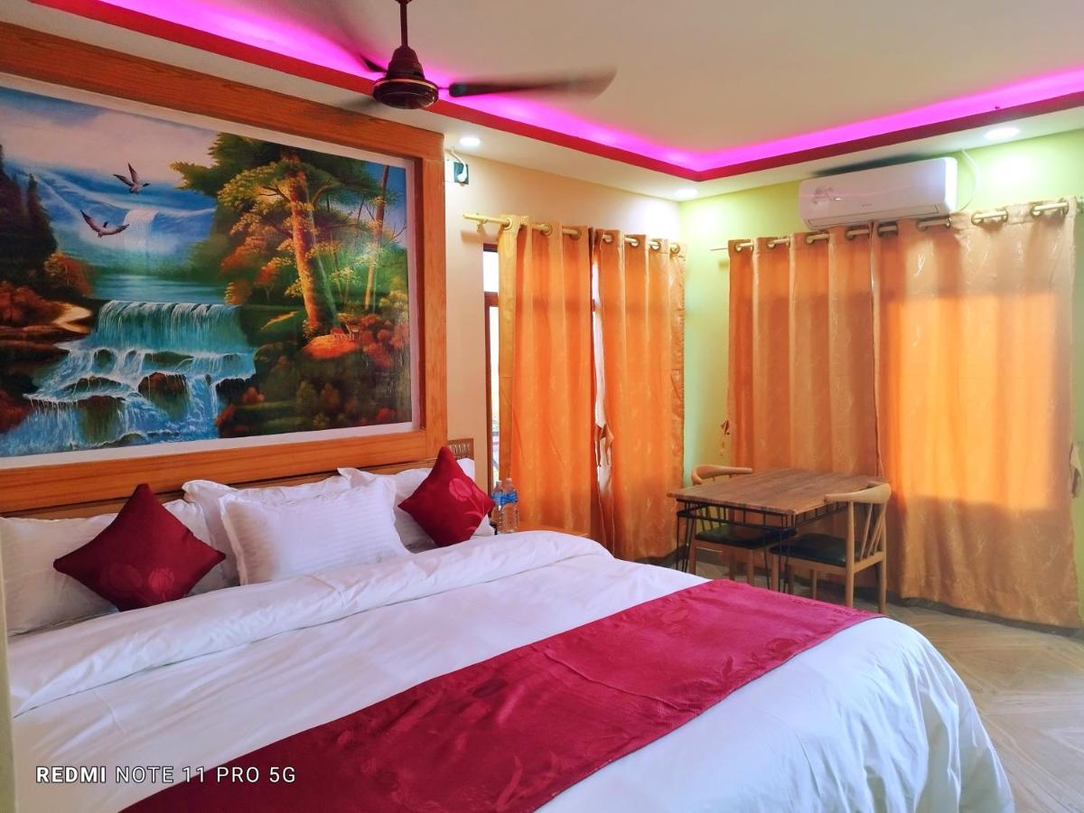 Hotel National Park Sauraha- Homely Stay And Peaceful Location With Jungle Safari Arrangements Kültér fotó